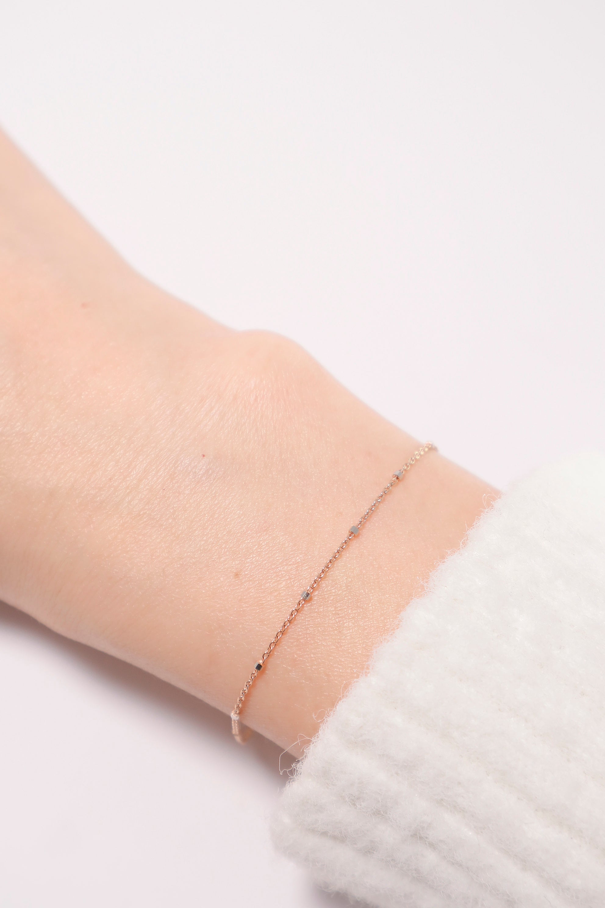 14K Solid Gold Diamond Cut Thin Simple Bracelet - Pretty At Sam