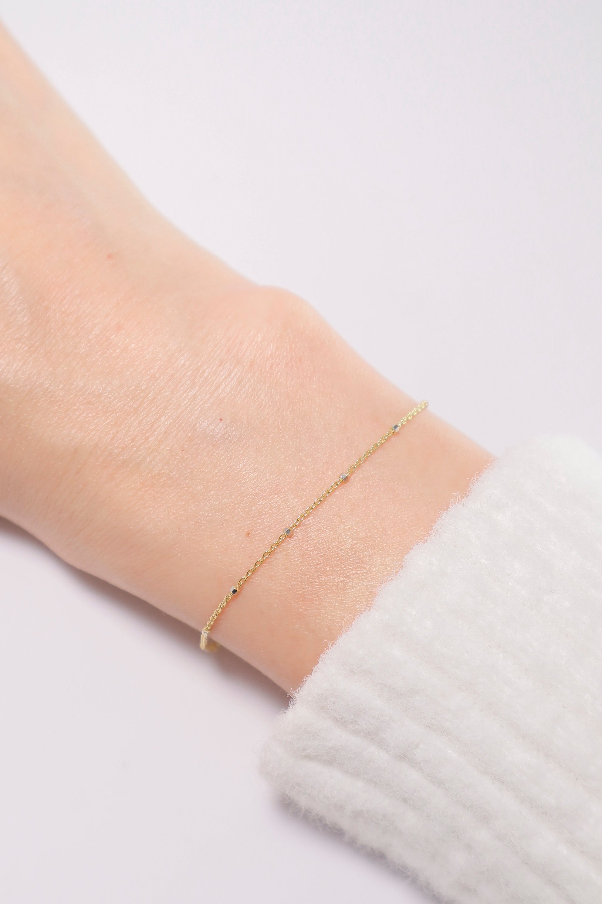 14K Solid Gold Diamond Cut Thin Simple Bracelet - Pretty At Sam