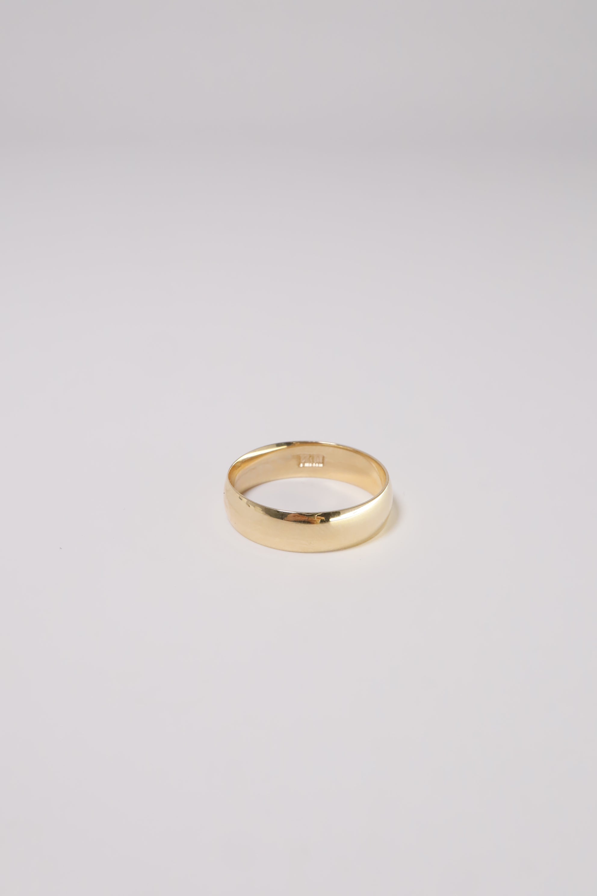 14K Solid Gold 5mm Simple Round Cut Couple Ring - Pretty At Sam