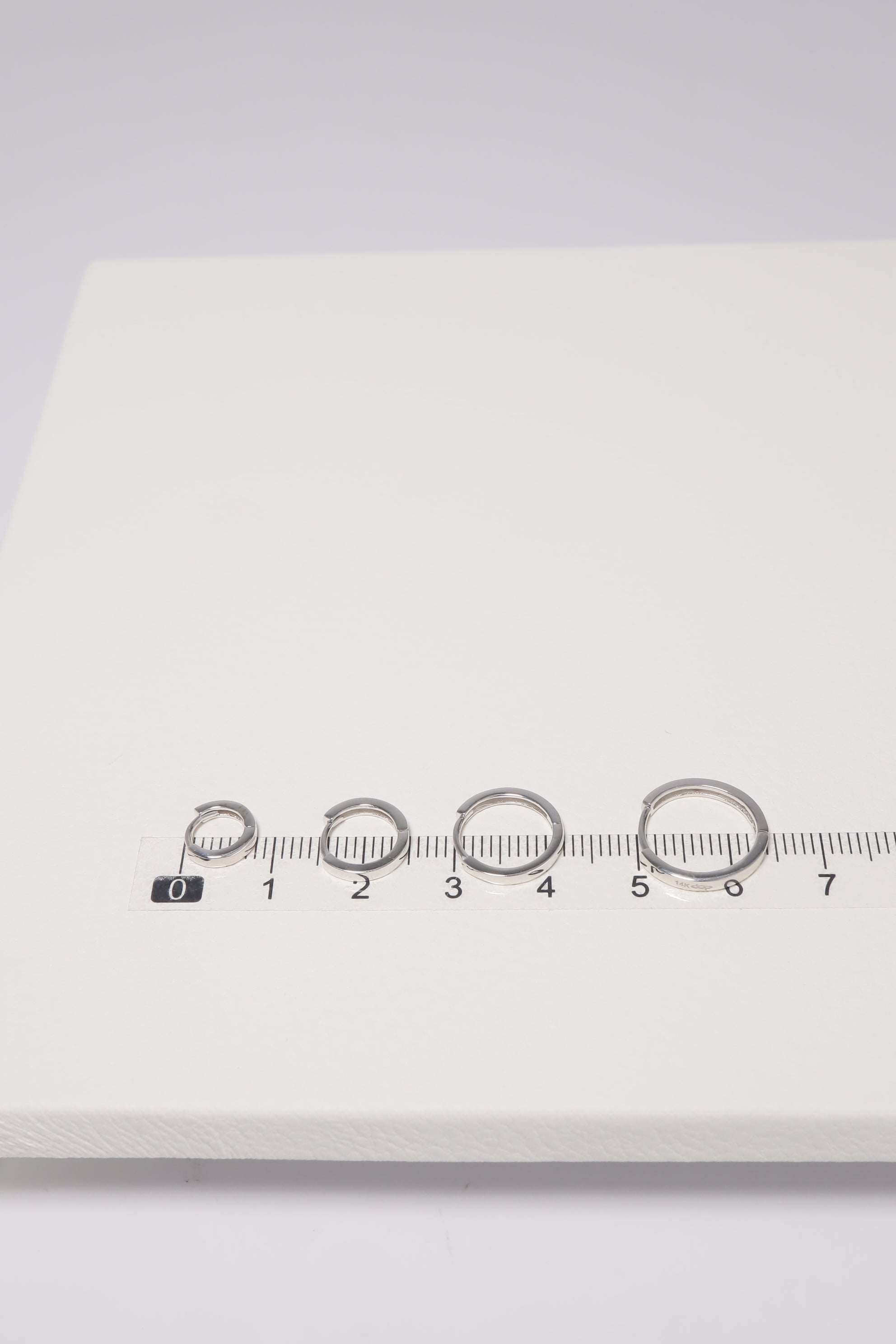 14K Solid Gold 12MM Box Edge Hoop Earring - Pretty At Sam