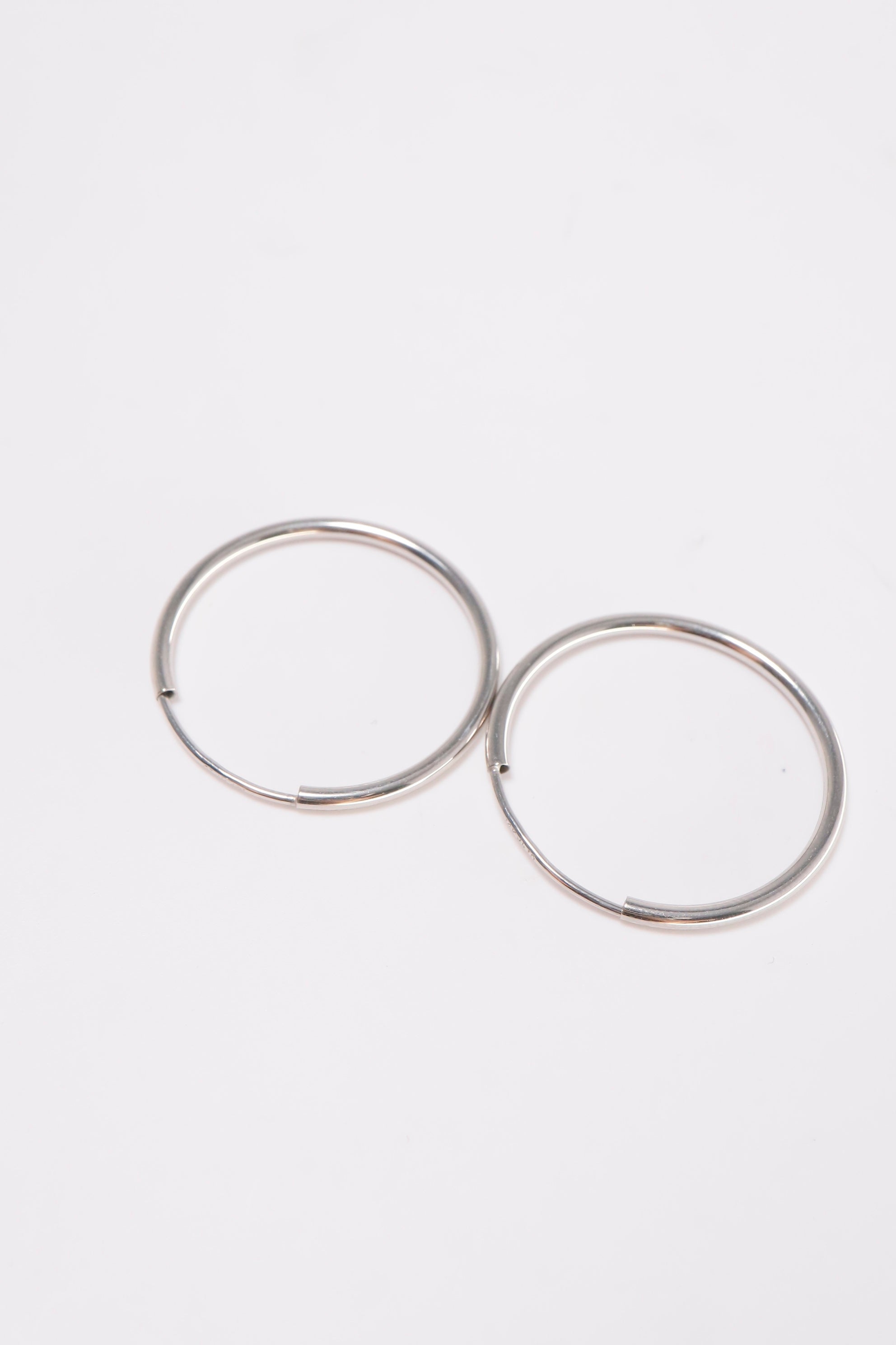 14K Solid White Gold 1.5mm Thickness Endless 25mm Hoop Earring - Pretty At Sam