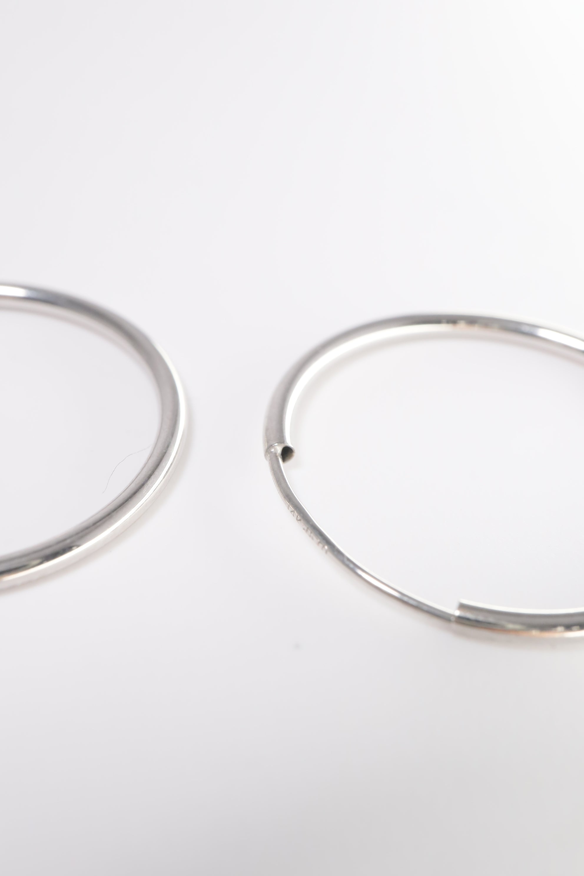 14K Solid White Gold 1.5mm Thickness Endless 30mm Hoop Earring - Pretty At Sam