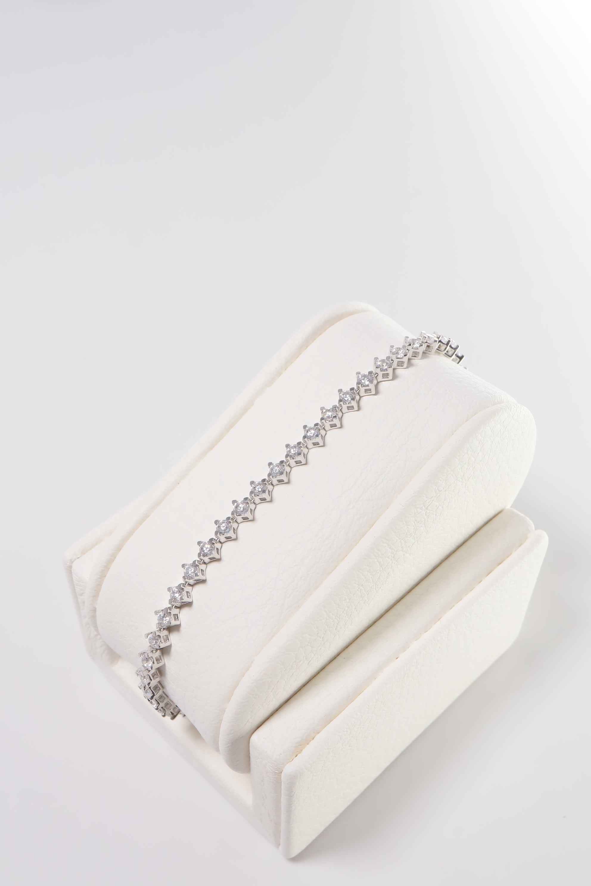 14K Solid White Gold 2.7mm Lab Rectangle Cut Tennis Bracelet - Pretty At Sam