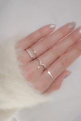 14K Solid Gold Pavé Bar Chain Ring – Effortless Glamour