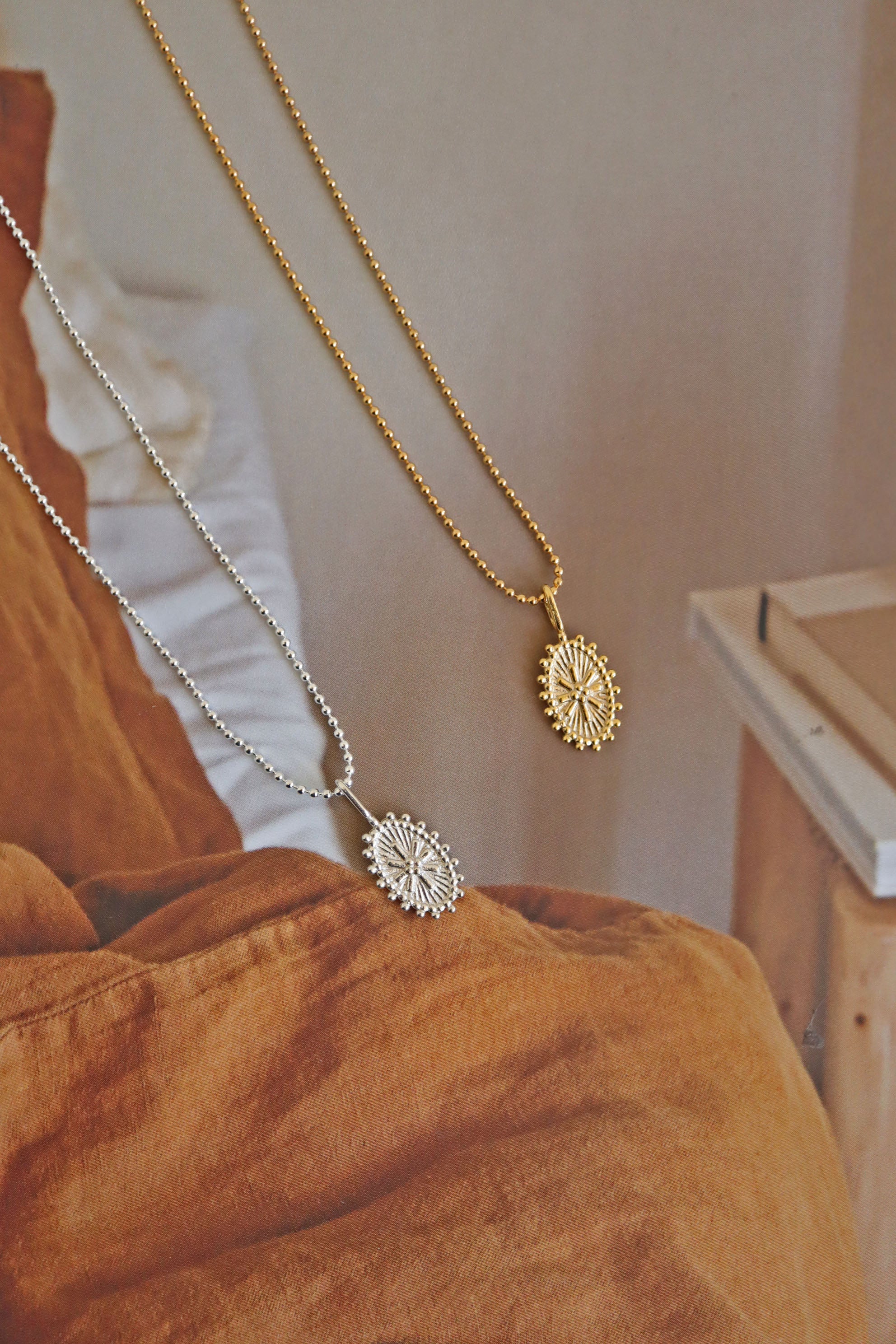 925 Sterling silver vintage compass oval coin pendant beads chain necklace - Pretty At Sam