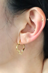 92.5 sterling silver Flower shaped minimal hoop earring - Pretty At Sam