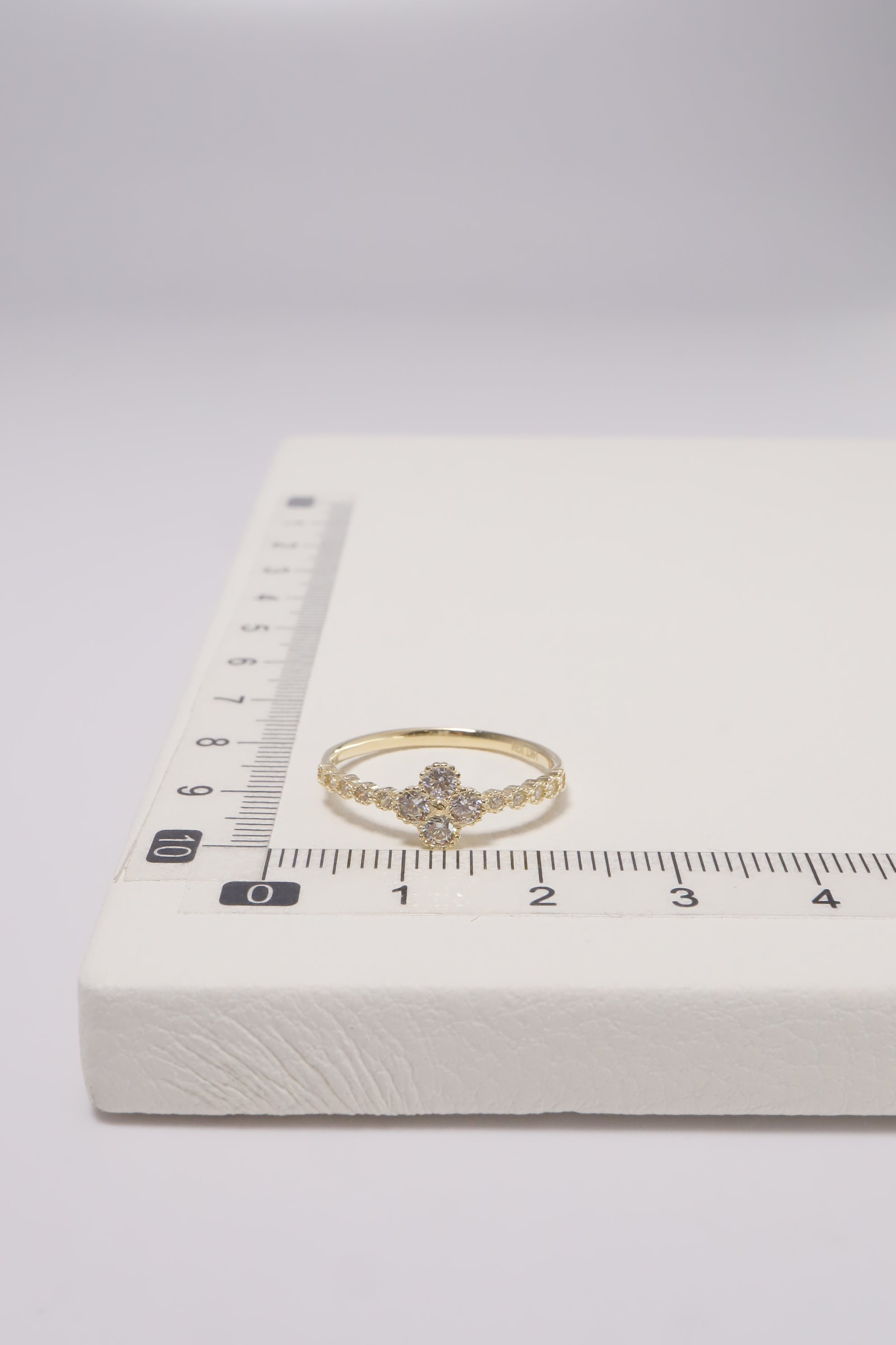 14K Solid Gold CZ Clover Bezel Setting Ring - Pretty At Sam