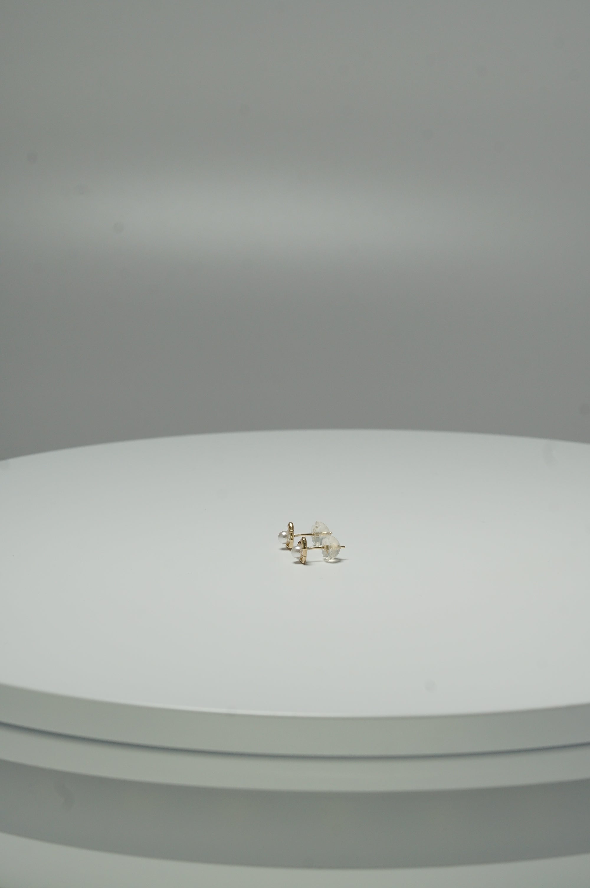 14k Solid Gold Heart Pearl Simple Stud Earring - Pretty At Sam