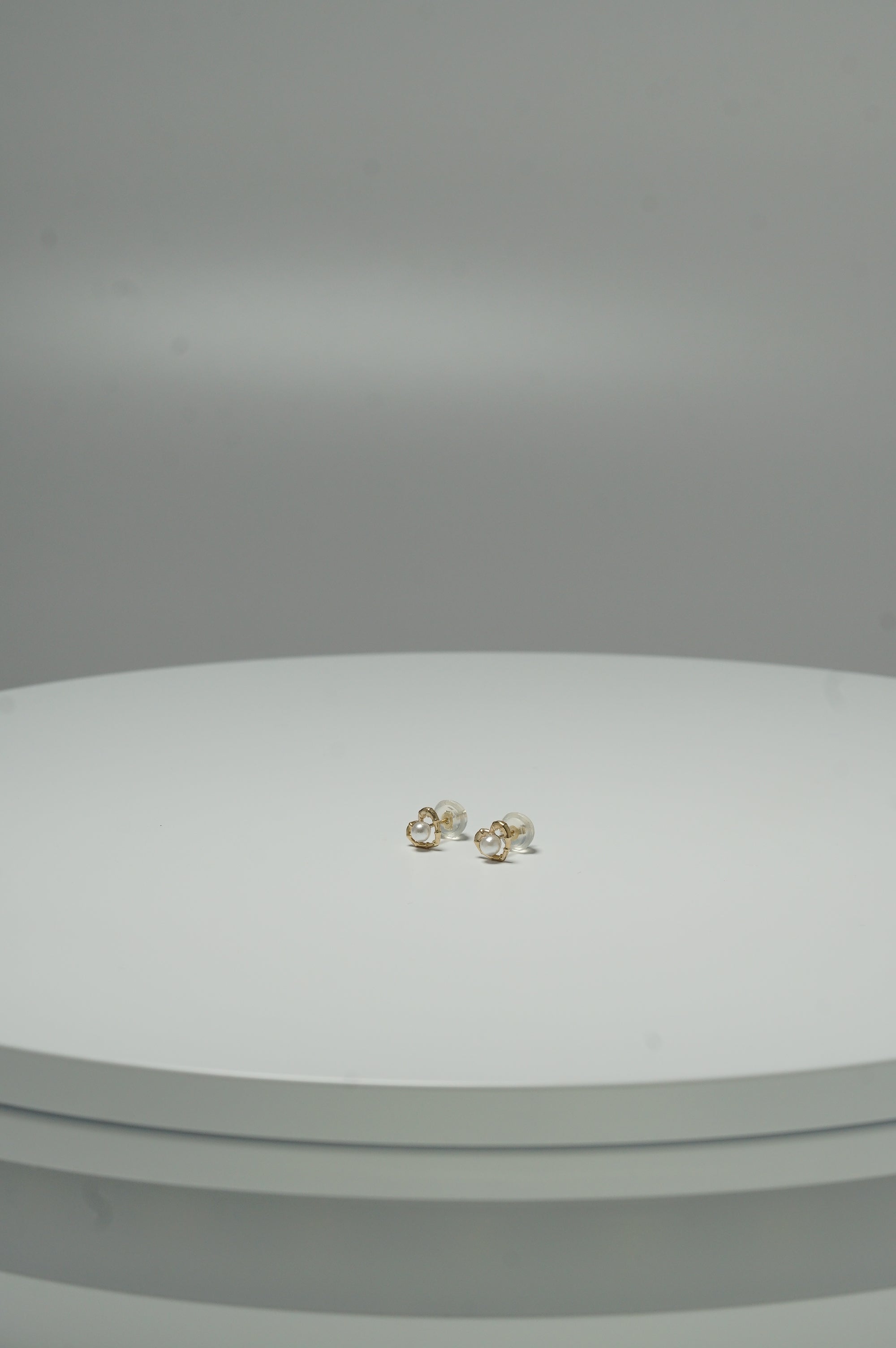 14k Solid Gold Heart Pearl Simple Stud Earring - Pretty At Sam