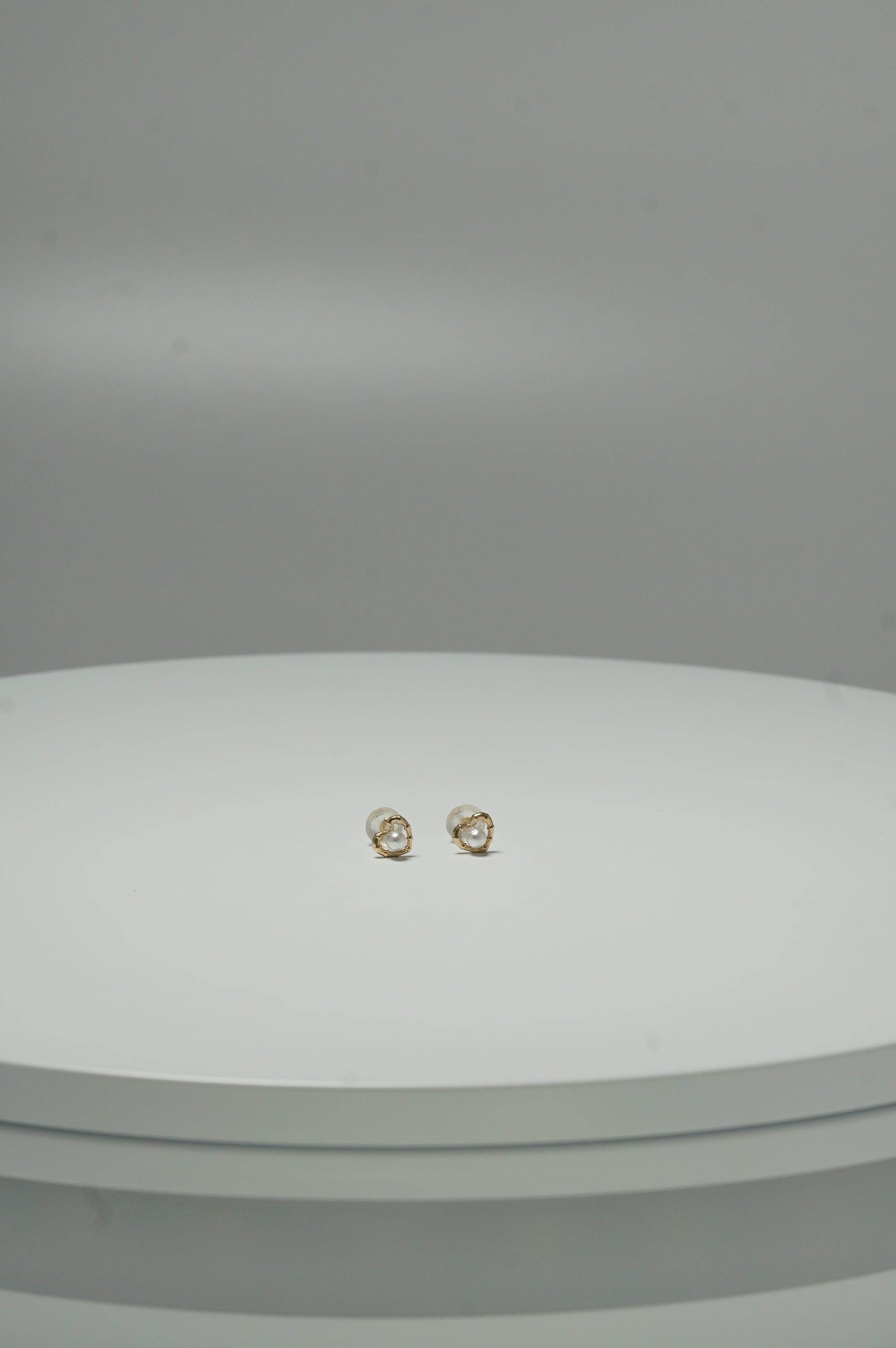 14k Solid Gold Heart Pearl Simple Stud Earring - Pretty At Sam