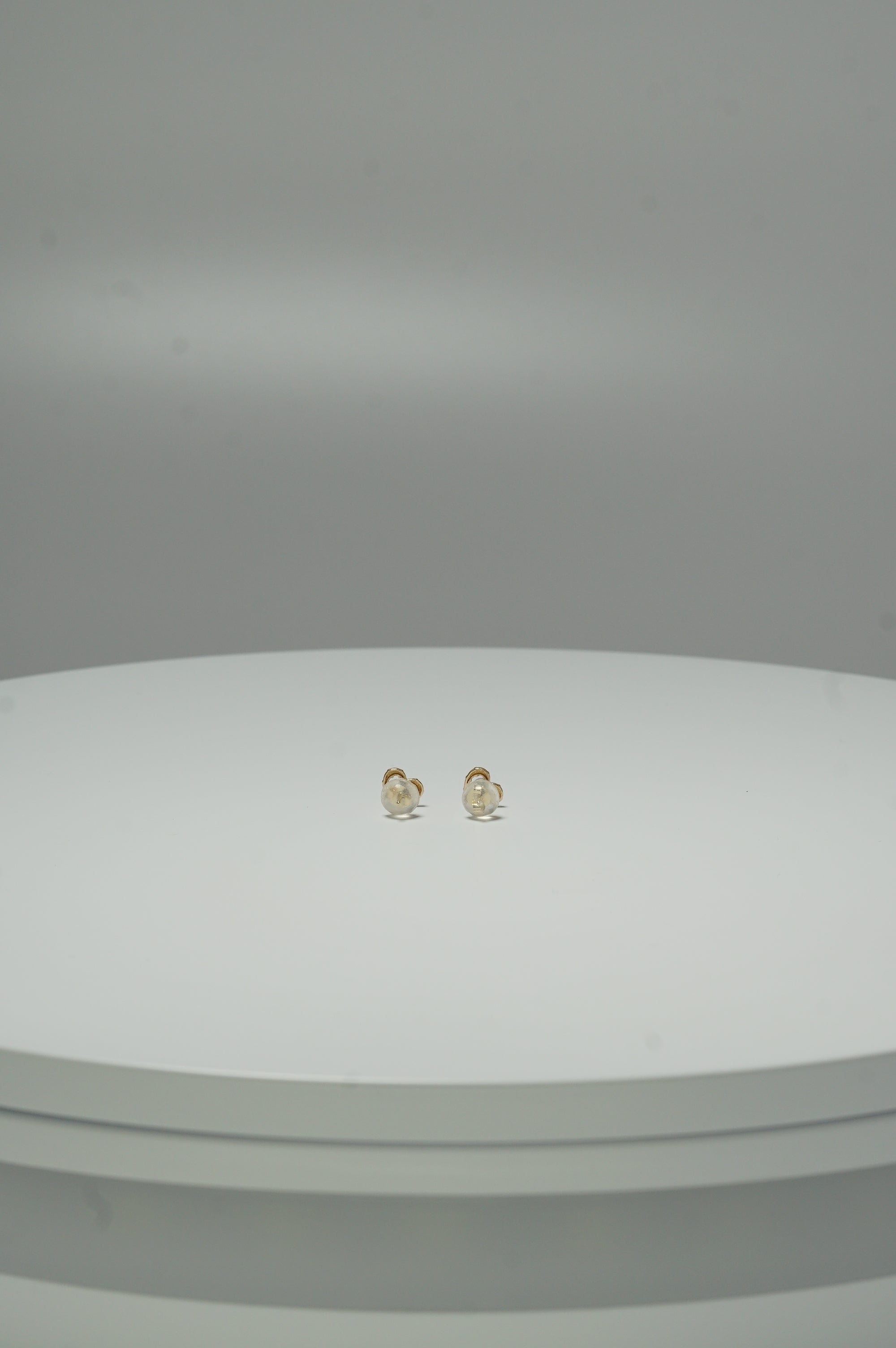 14k Solid Gold Heart Pearl Simple Stud Earring - Pretty At Sam