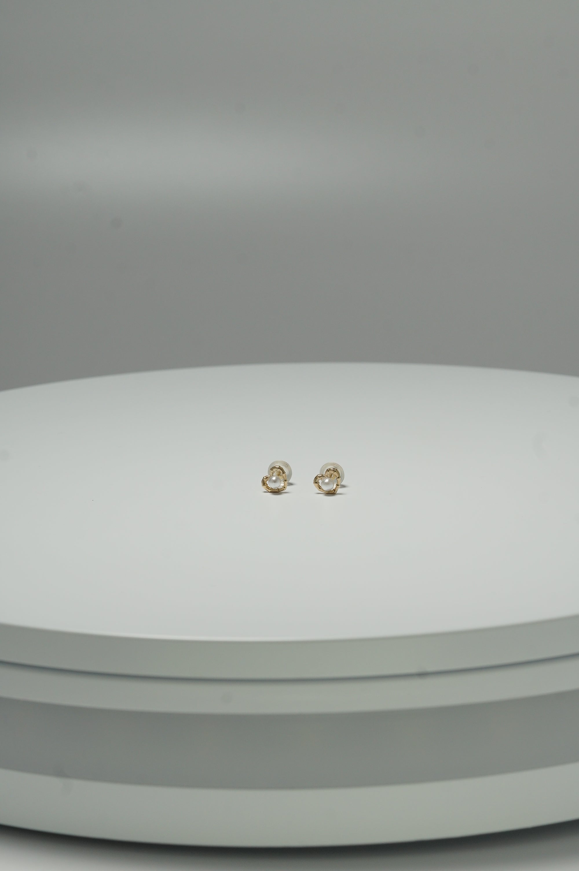 14k Solid Gold Heart Pearl Simple Stud Earring - Pretty At Sam