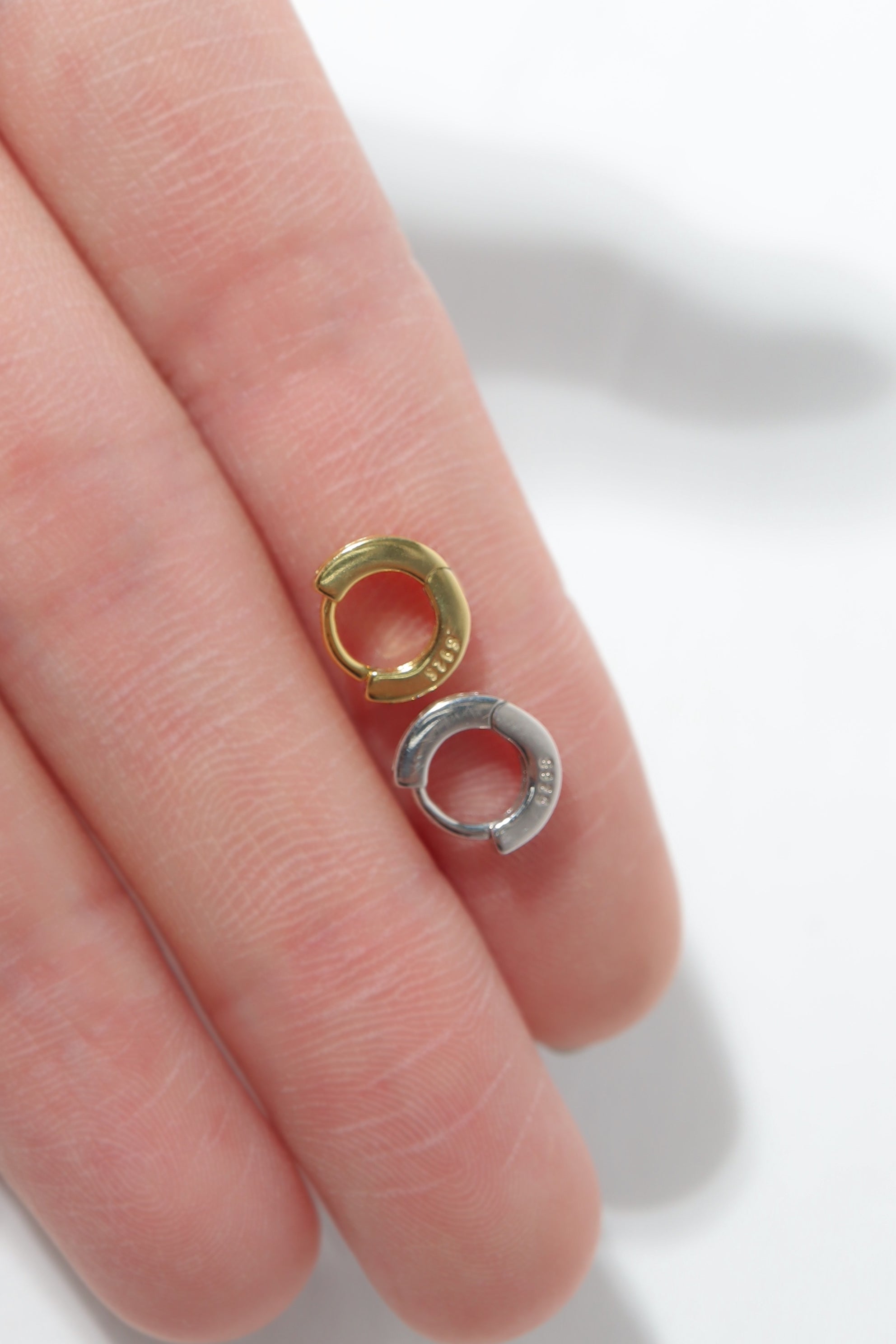 925 Sterling Silver Tiny CZ Ring Single Stud - Pretty At Sam